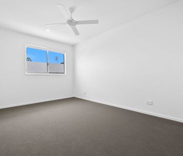 Brand-New Townhouse – Stylish, Modern & Ready to Move In! - Photo 6