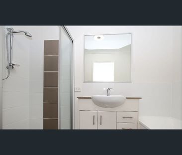 Affordable 3 bedroom duplex with family sized yard - Photo 5