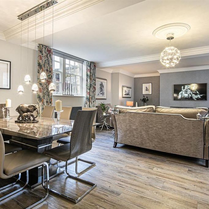 4 bedroom townhouse to rent - Photo 1