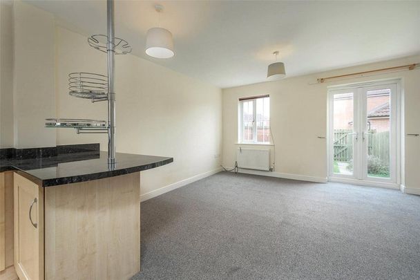 2 bedroom end of terrace house to rent - Photo 1