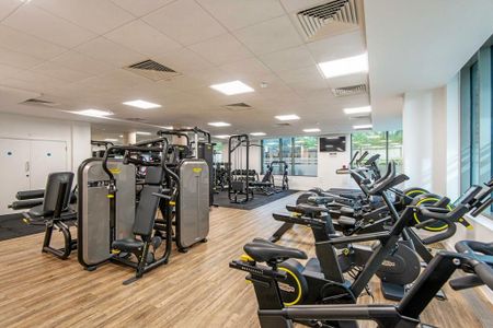 2 bedroom flat to rent - Photo 2