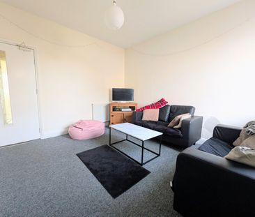 4 Bed Terraced House, Park Road, NG7 - Photo 1