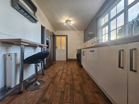 Acacia Avenue, Birmingham - Photo 2