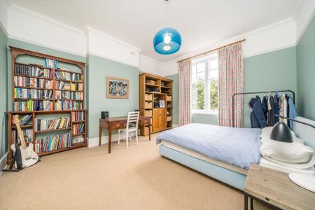 5 bedroom semi-detached house to rent - Photo 4