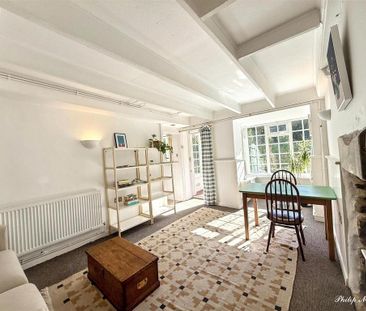 2 bedroom end of terrace house to rent - Photo 1