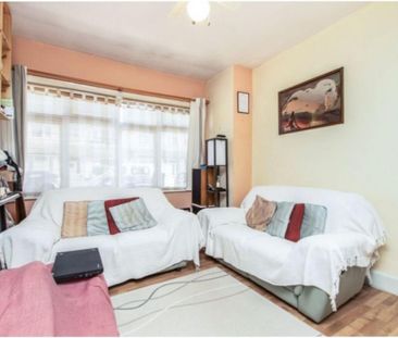 4 bedroom terraced house to rent - Photo 1