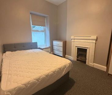 STUDENT ACCOMMODATION, 31 Aberfoyle Terrace, Derry/Londonderry, BT4... - Photo 1