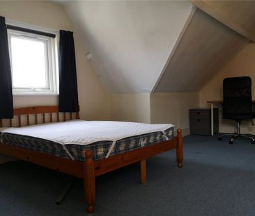 5 Bedroom Flat / Apartment - Landguard Road, Southampton - Photo 1