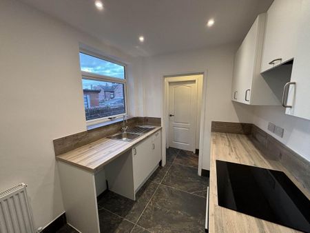 3 bedroom terraced house to rent - Photo 2