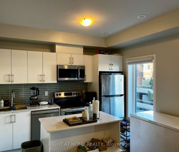 Condo Townhouse For Lease | W8075464 - Photo 6