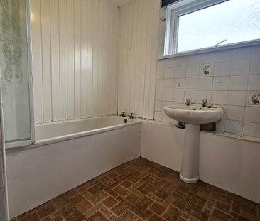28 Carnbrock Drive, Antrim, BT41 1LH - Photo 6