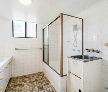 Refurbished Beachside Unit in Highly Sought-After Palm Beach - Photo 3