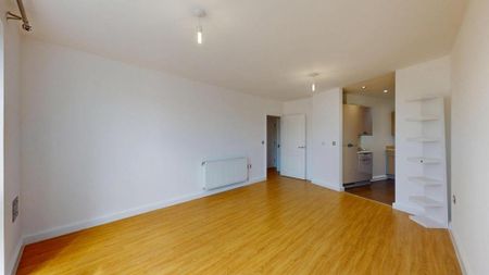 2 bedroom flat to rent - Photo 4