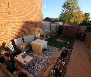 2 Bedroom Mid Terraced House - Photo 5