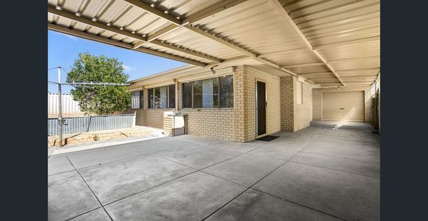 490 Rockingham Road, Lake Coogee, WA 6166 - Photo 1