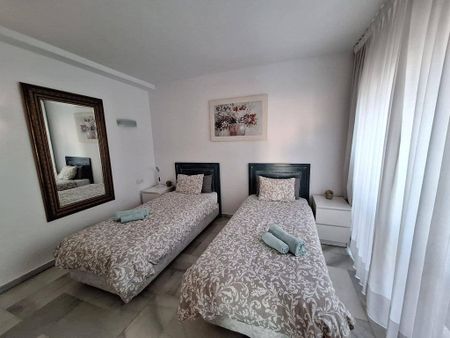 2 room luxury Apartment for rent in Benalmádena, Spain - Photo 2
