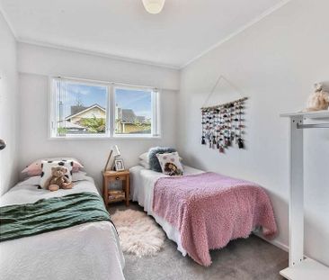 Fully Renovated house in Papatoetoe - Photo 5