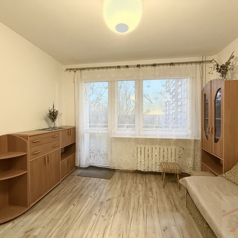 Kawalerka z balkonem w bloku z windą (436229) - Zdjęcie 1