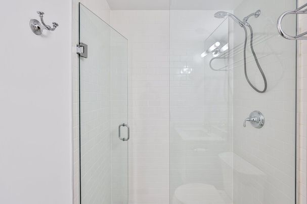 For Lease - 128 Garden Drive Unit# 207, Oakville, Ontario - Photo 1