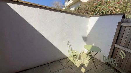 Classic Large Apartment - Photo 5