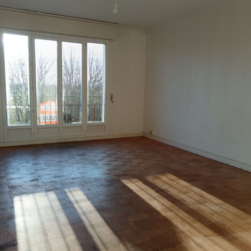 à louer - t3 avec balcon - face prairie caen , - Photo 1