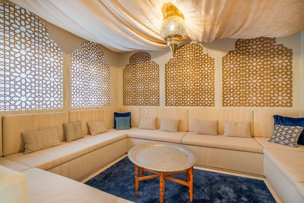 5 bedroom luxury Villa for rent in The Golden Mile, Spain - Photo 1