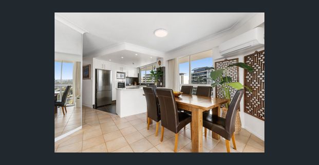 Beachfront Living – North-Facing Apartment with Breathtaking Views - Photo 1