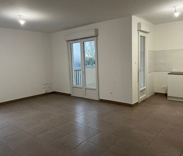 Location Appartement 3 pièces 68m² TOULON 83000 - Photo 2