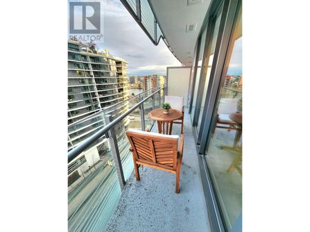 1410 89 NELSON STREET, Vancouver, British Columbia - Photo 5