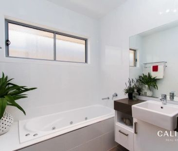 “Low Set in Grange - Easy to maintain - Ducted Air Cond” - Photo 5