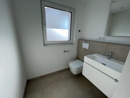 Erstbezug, Smart Home, 4 ZKB-Terrassen-ETW/ Garten in bevorzugter Wiesbadener Wohnlage mit TG-Platz - Photo 2