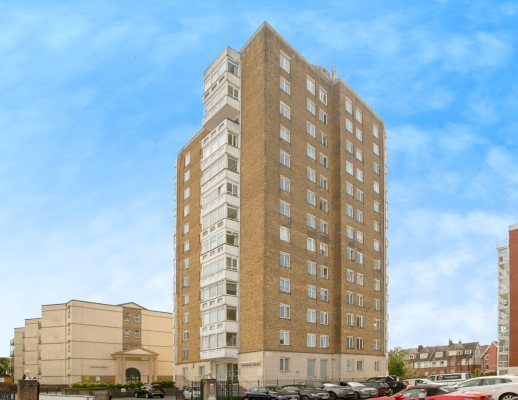 West Cliff Road, Bournemouth - Photo 1