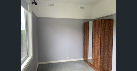 THREE BEDROOM HOUSE - Photo 4