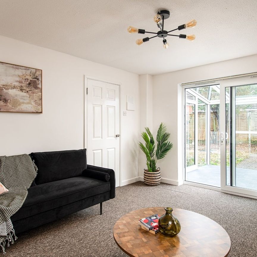 5 Bed Detached House, Sandown Road, BS34 - Photo 1