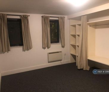 3 bedroom flat to rent - Photo 3