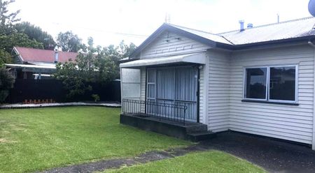 Cosy Two Bedroom Home - Photo 4