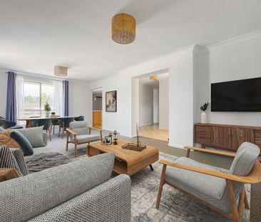 Spacious Family Home - Photo 1