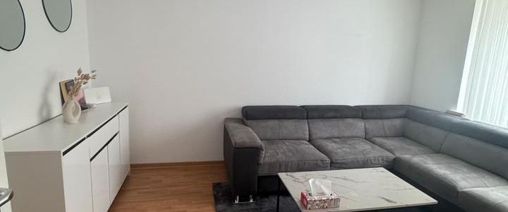 2-Zimmer-Wohnung mit Einbauküche, Balkon & Abstellraum in Hanau - Photo 1