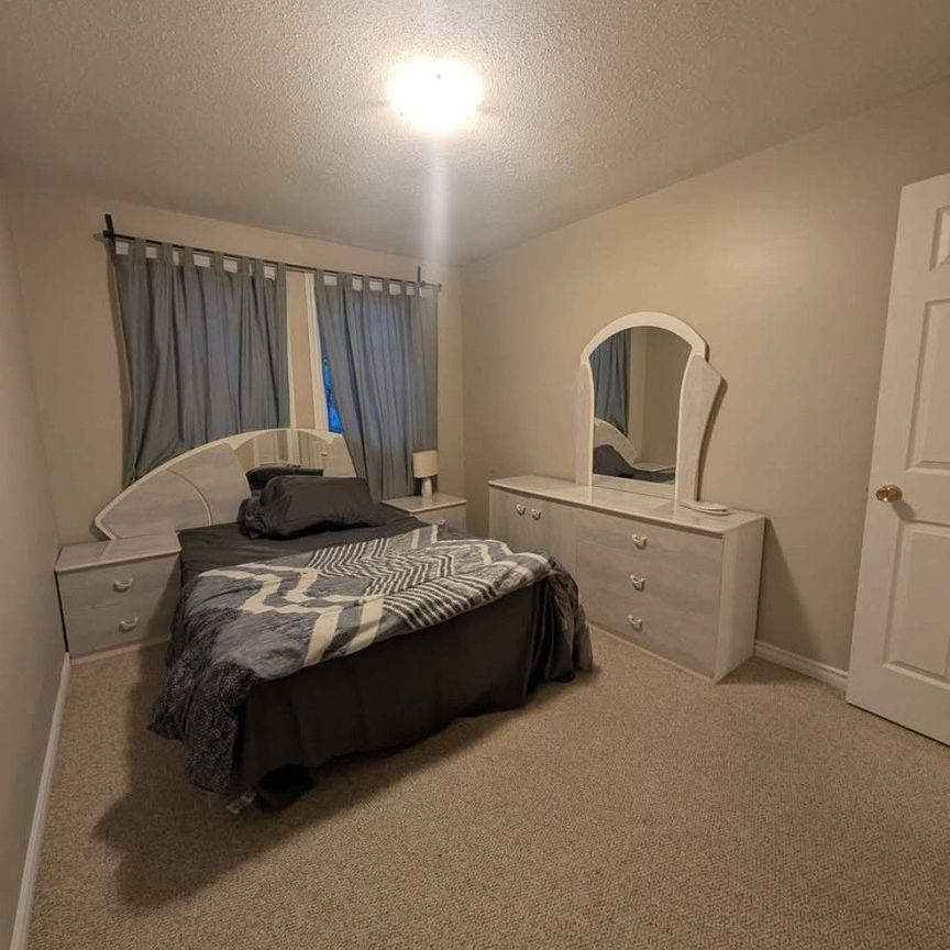 For Lease - 16 Manju Street, Hunt Club - South Keys and Area, Ontario - Photo 1