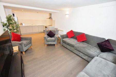 2 bedroom flat to rent - Photo 4