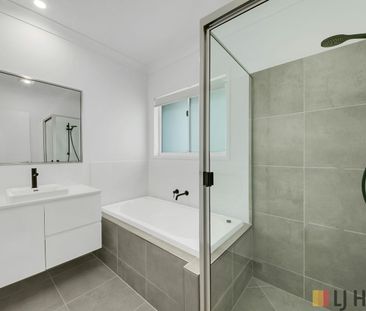 Spacious 4 Bedroom Family Home - Photo 5