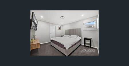 Stylish 5 Bedroom Family Home - Photo 5