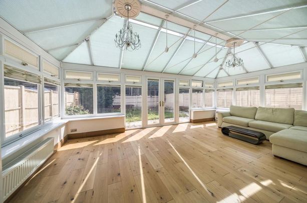 5 bedroom detached house to rent - Photo 1