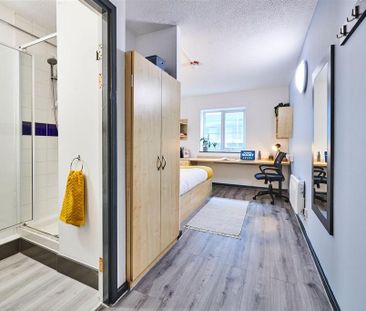 1 bedroom in a flat share to rent - Photo 6