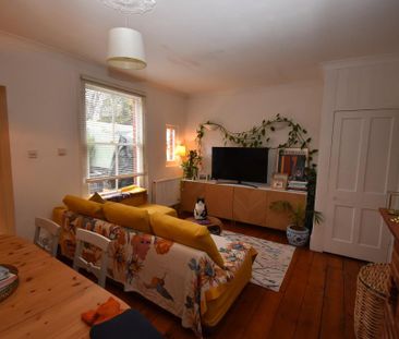 2 bedroom semi-detached house to rent - Photo 4