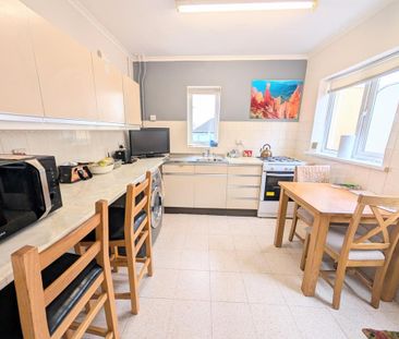 1 bedroom in a house share to rent - Photo 6