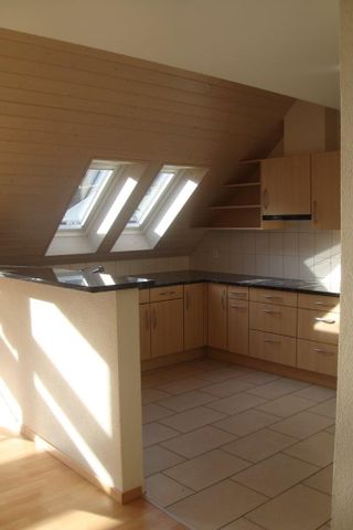 Grosszügige 6.5-Zimmer-Maisonette-Wohnung in Zeiningen - Foto 2