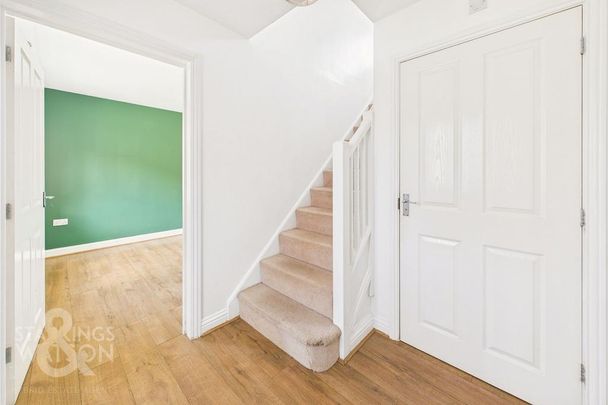 3 bedroom semi-detached house to rent - Photo 1