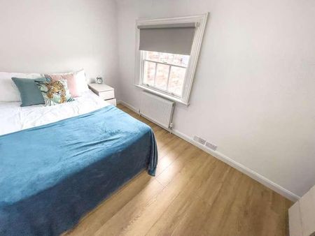 Mount Pleasant, L3 - Photo 3