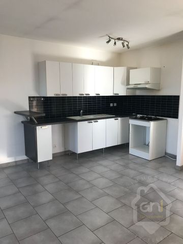 APPARTEMENT T3 au 1er étage À SEILLONS, - Photo 4